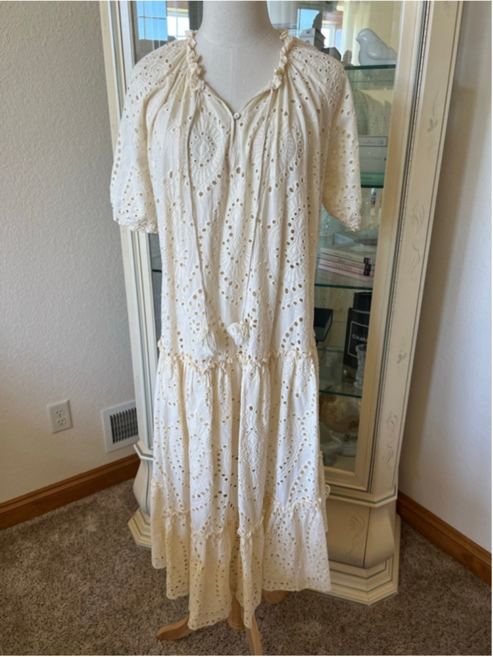 New Spell & The Gypsy Collective Cream Eyelet Maxi Dress S Runs L-can fit M & L! - Picture 1 of 6